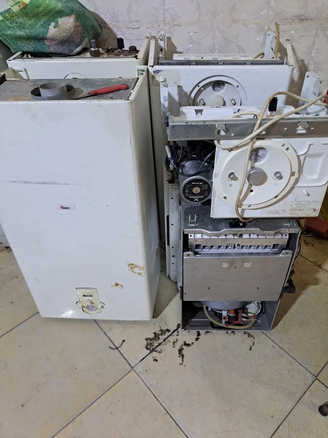 پکیج‌ابگرمکن‌دیواری|آبگرمکن، پکیج، شوفاژ|مشهد, پایین خیابان|دیوار