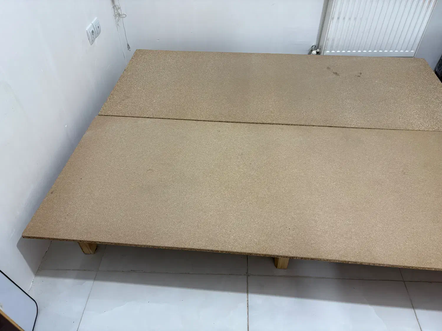 کفی تخت دو نفره|تخت و سرویس خواب|شیراز, فرگاز|دیوار