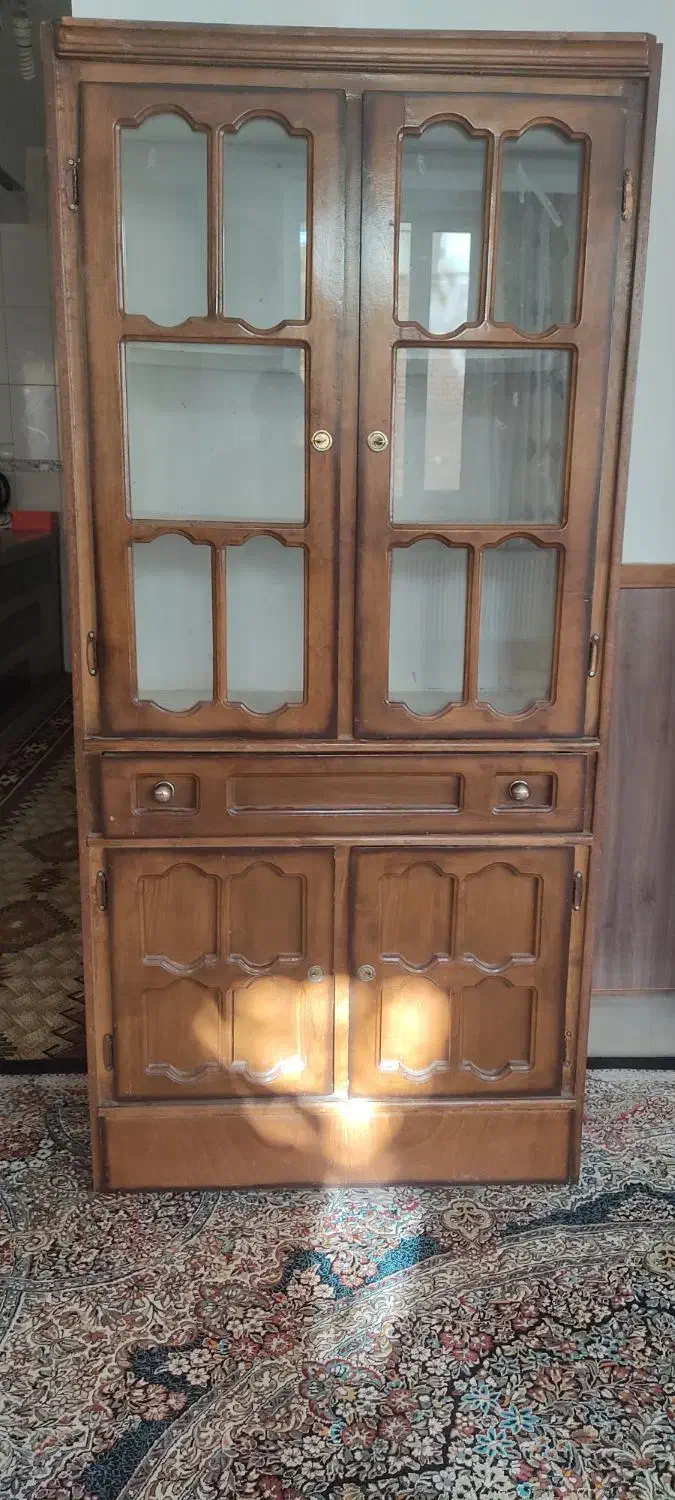 دو عدد بوفه چوبی‌قدیمی|بوفه، ویترین، کنسول|شهرکرد, |دیوار