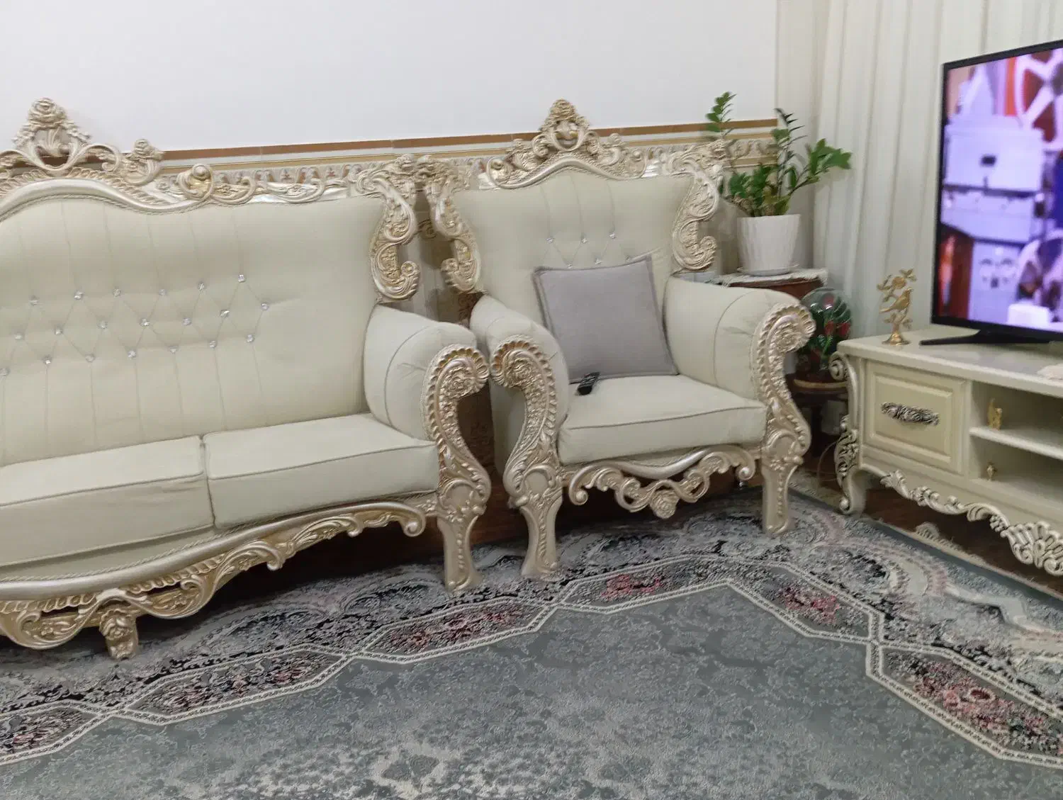 مبل وجلومبلی|مبلمان خانگی و میز عسلی|قم, سراجه|دیوار