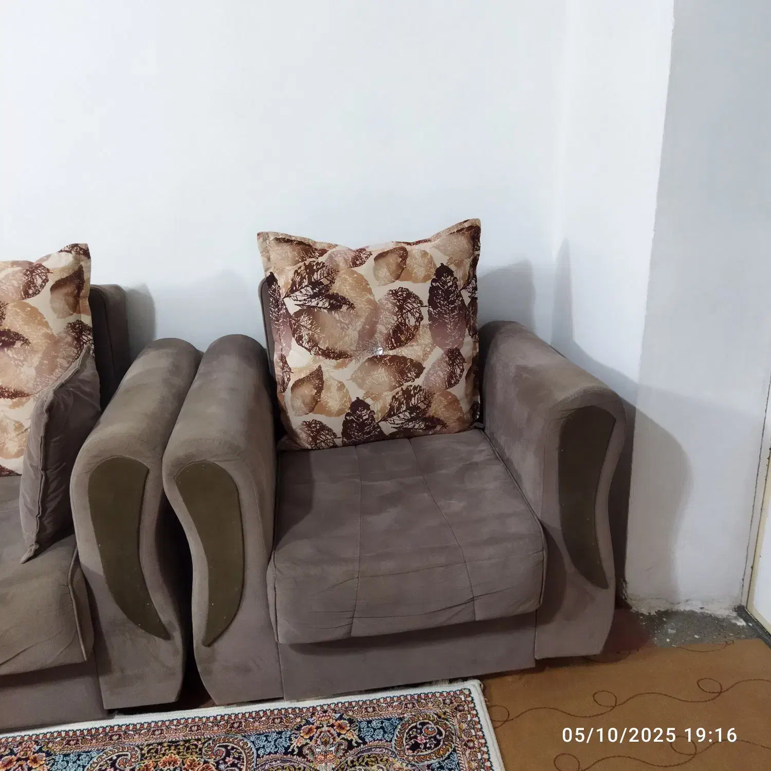 مبل ۸نفره تختخواب شو|مبلمان خانگی و میز عسلی|بوکان, |دیوار