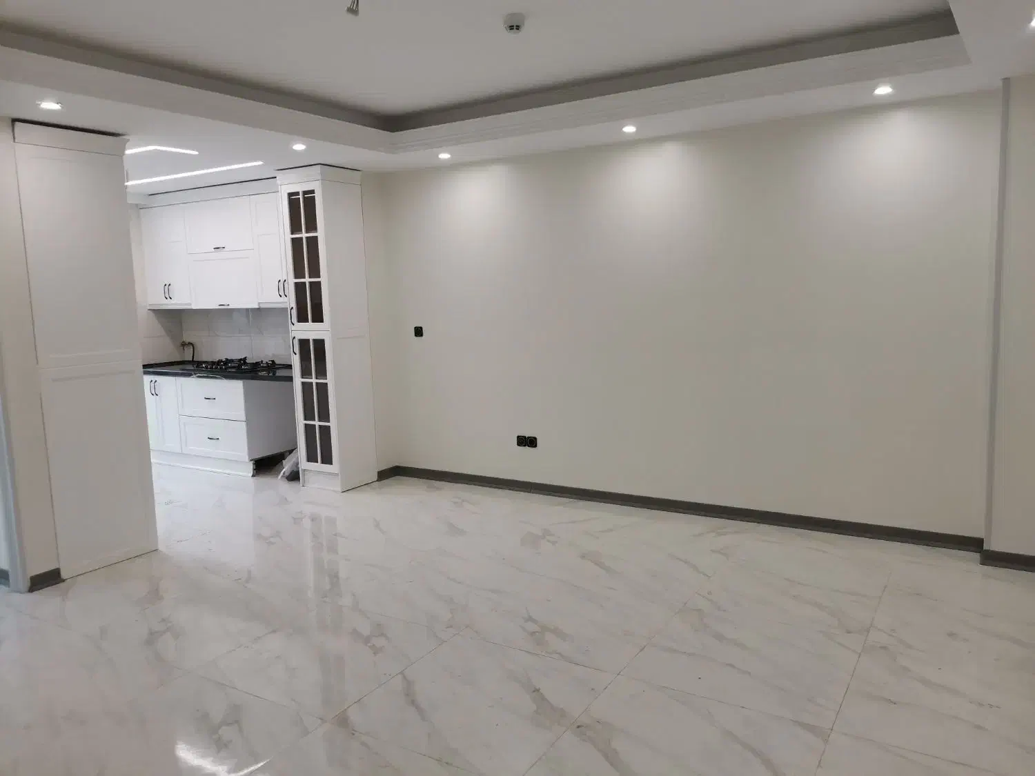 اجاره واحد 77متری تکواحدی دو خوابه نوساز و صفر