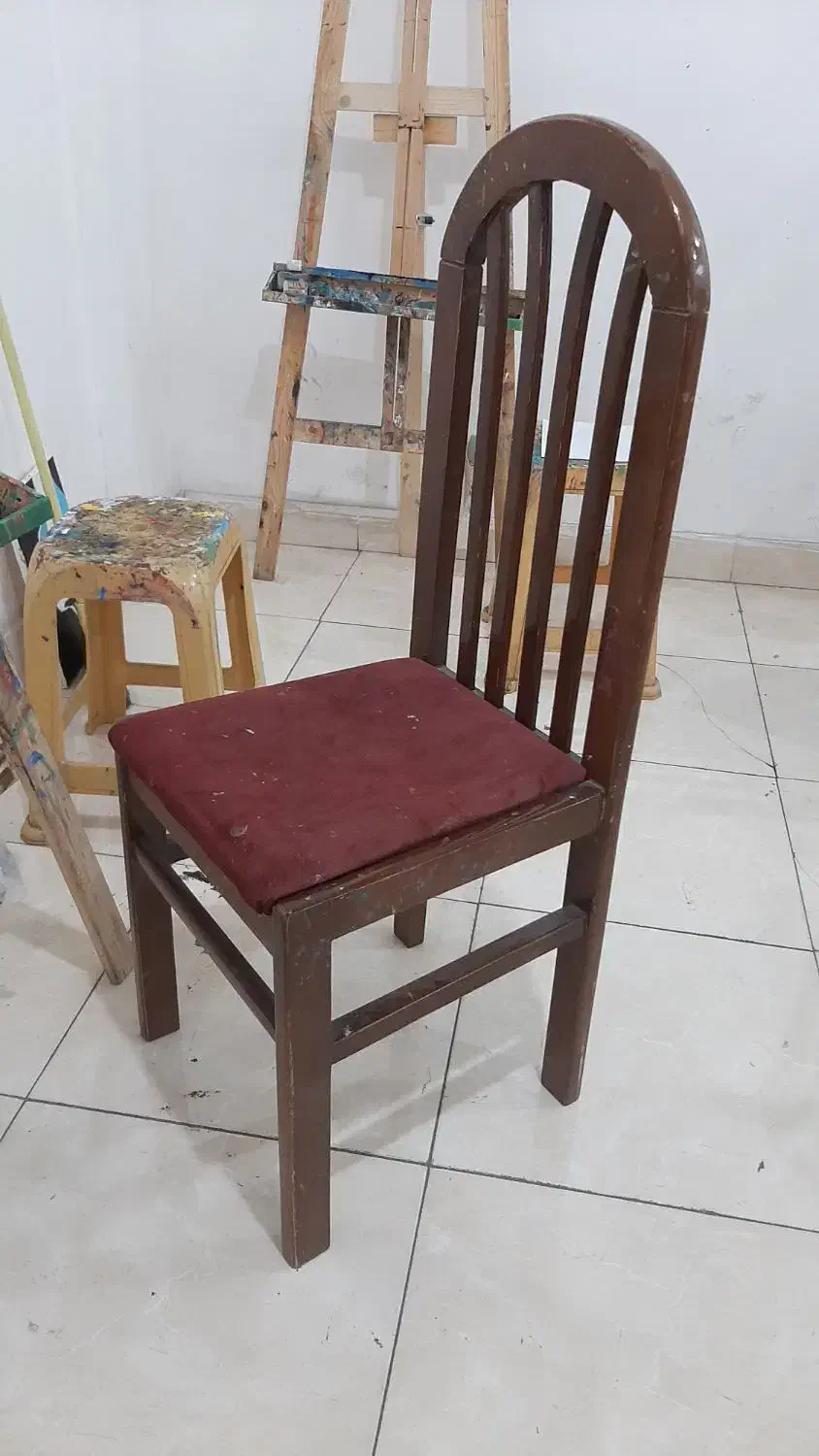 میز و صندلی و سه پایه نقاشی|صندلی و نیمکت|خرم‌آباد, |دیوار