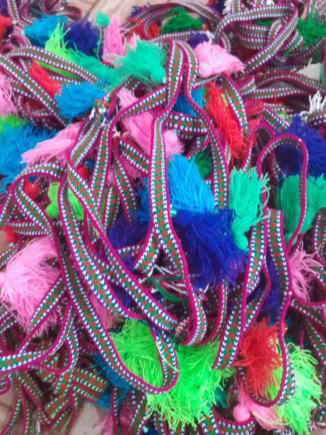 سردستبند شیردنگ و دستمال رقص|صنایع دستی و سایر لوازم تزئینی|ایذه, |دیوار