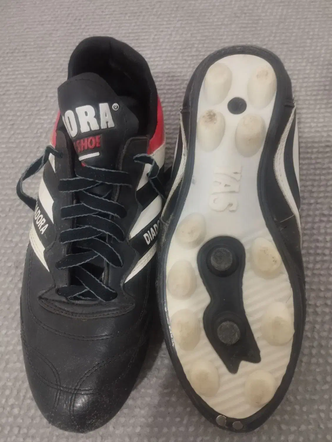 کفش ورزشی میخی چمن|کیف، کفش، کمربند|نوشین شهر, |دیوار