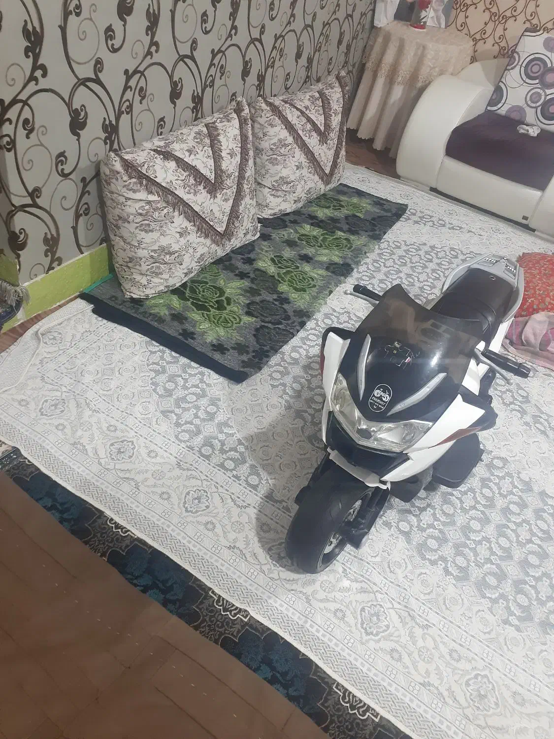 متور شارژی جفت گیربکس فلش خور|اسباببازی بچه|جلفا, |دیوار