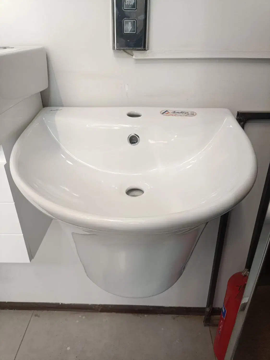 روشویی نیم پایه نسترن|مصالح و تجهیزات ساختمان|پردیس, فاز ۸|دیوار