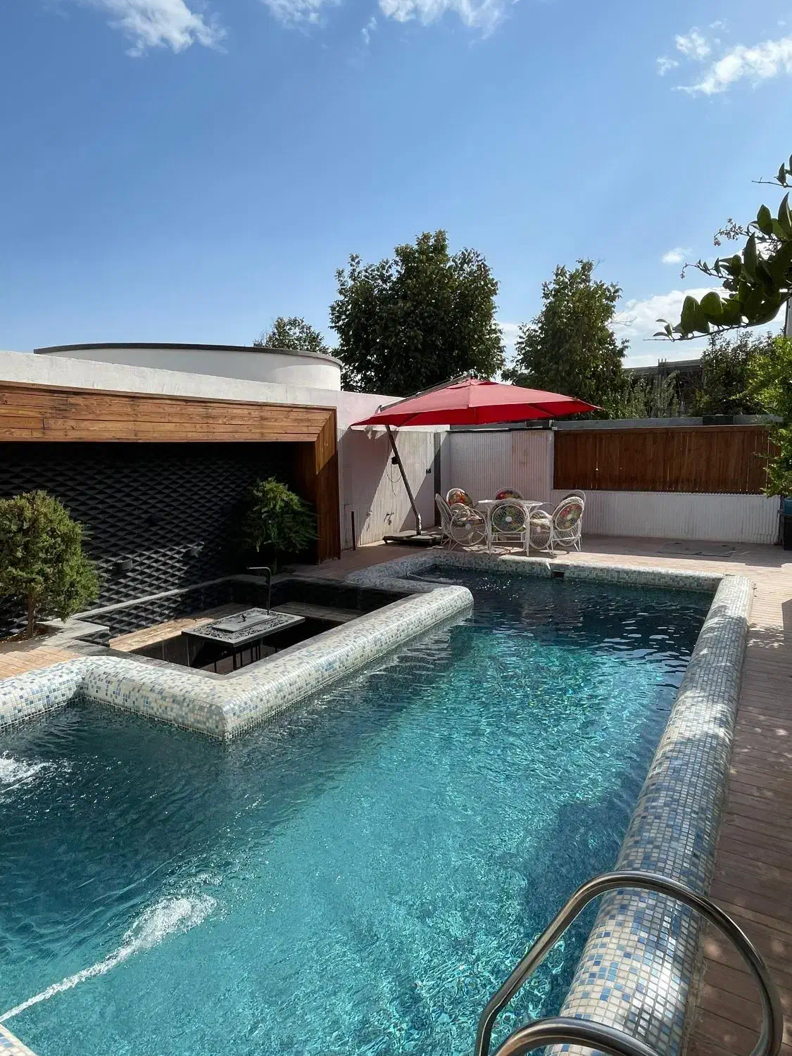 اجاره روزانه/ماهانه/هفتگی ویلا مدرن اقامتی|اجارهٔ کوتاهمدت ویلا و باغ|تهران, شهرک چیتگر|دیوار