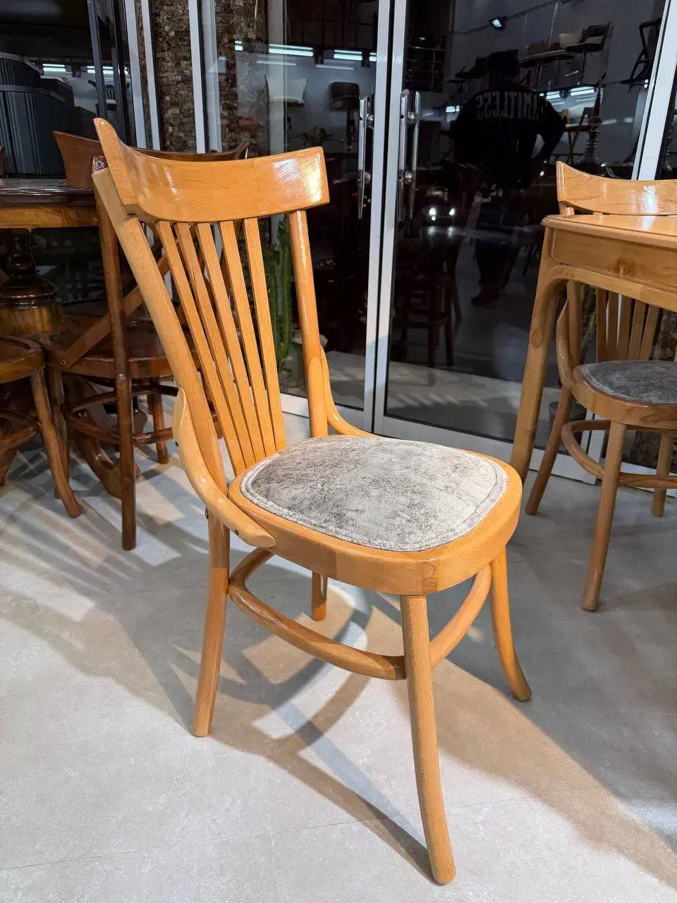 ناهار خوری لهستانی|میز و صندلی غذاخوری|یزد, |دیوار