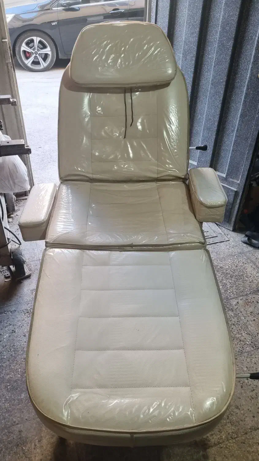 تخت سه تیکه فوم سرد|آرایشگاه و سالن‌های زیبایی|اصفهان, آفاران|دیوار