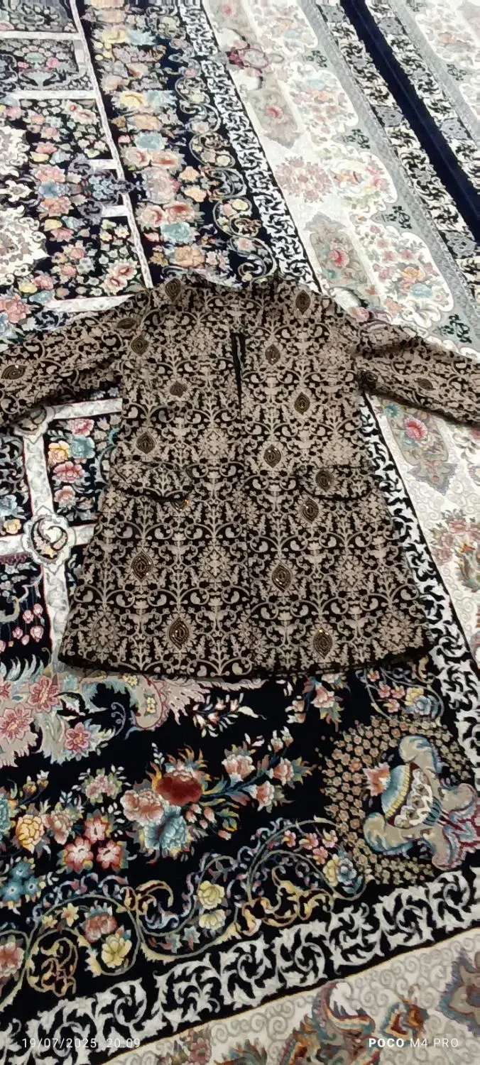 مانتو|لباس|کرباسک, |دیوار