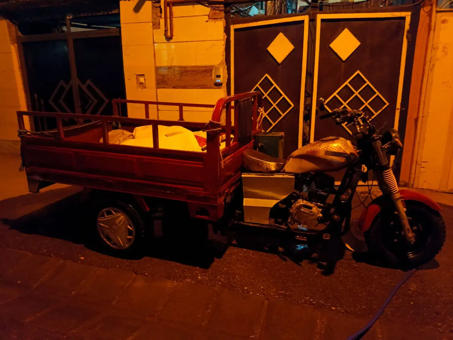 سه چرخ|موتورسیکلت|نیشابور, سرآب کوشک|دیوار