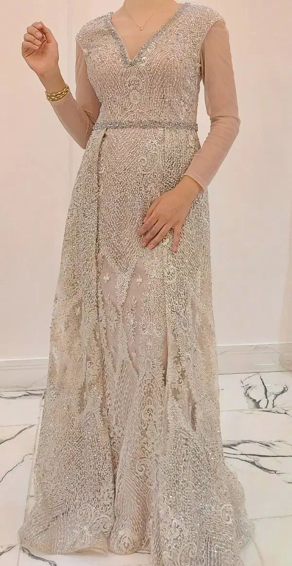 لباس مجلسی|لباس|الشتر, |دیوار