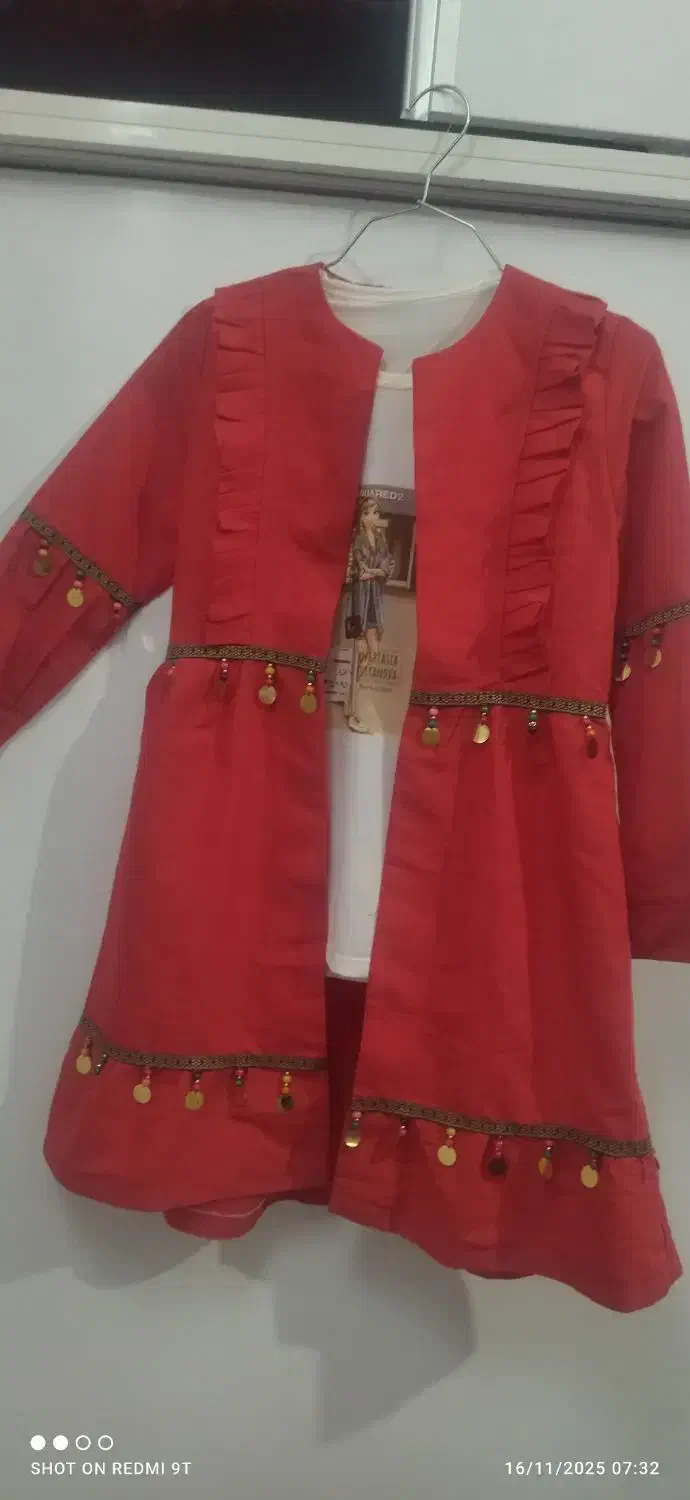 مانتو دخترانه|کفش و لباس بچه|ابریشم, |دیوار