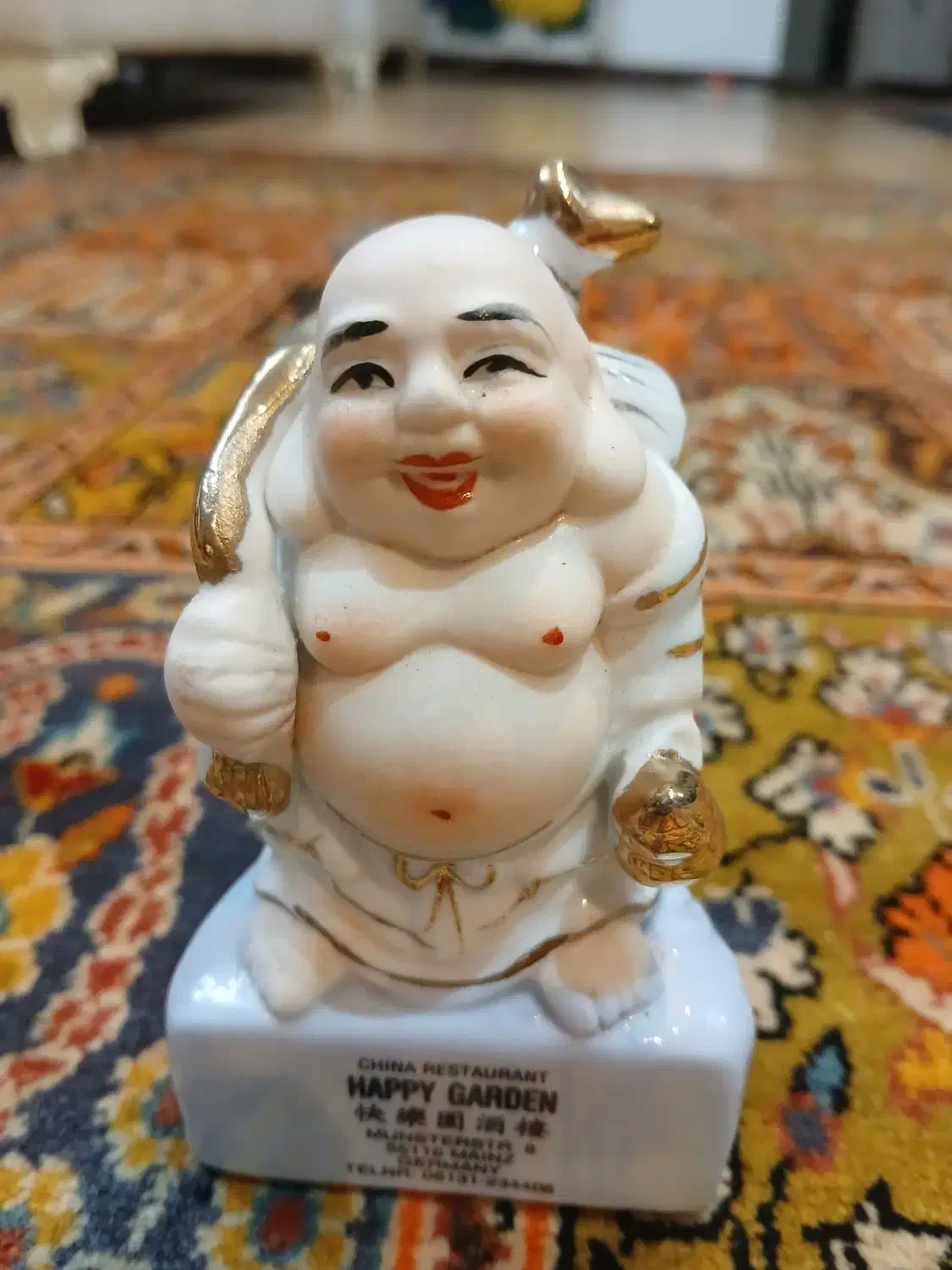 مجسمه چینی کلکسیونی کاری تک در این تصویر|کلکسیون اشیاء عتیقه|تهران, آرژانتین|دیوار