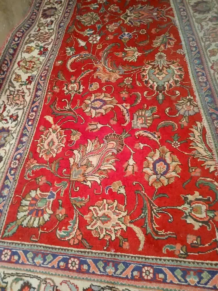 سلام عرض ادب .  یک عدد فرش دست بافت|فرش|شهریار, رضی آباد بالا|دیوار