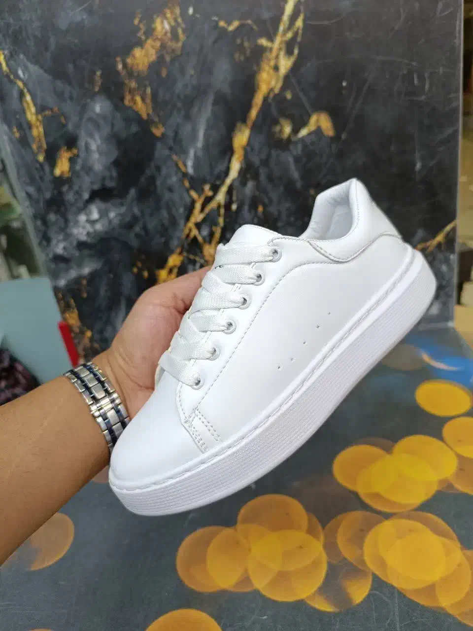 کتونی ونس \دخترانه مک کویین/×\|کیف، کفش، کمربند|قم, زنبیل آباد|دیوار