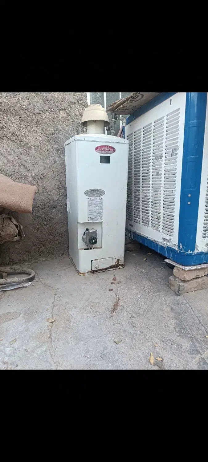 آبگرمکن مخزن دار|آبگرمکن، پکیج، شوفاژ|تربت جام, کاریز نو سفلی|دیوار