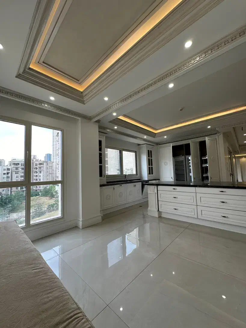 برج باغ اصلیل ۳۰۰ متر ۴ خواب ۲مسترتراس چیدمانی فول