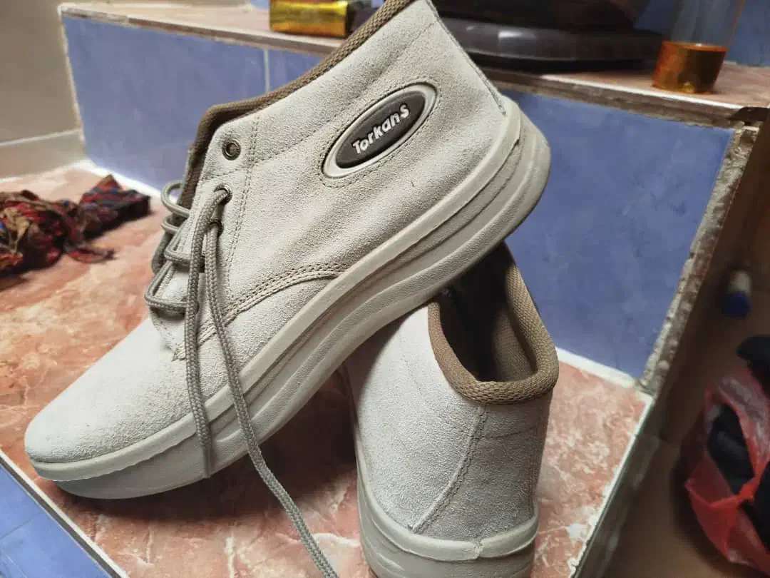 کار وپیاده روی|کیف، کفش، کمربند|دهدشت, |دیوار