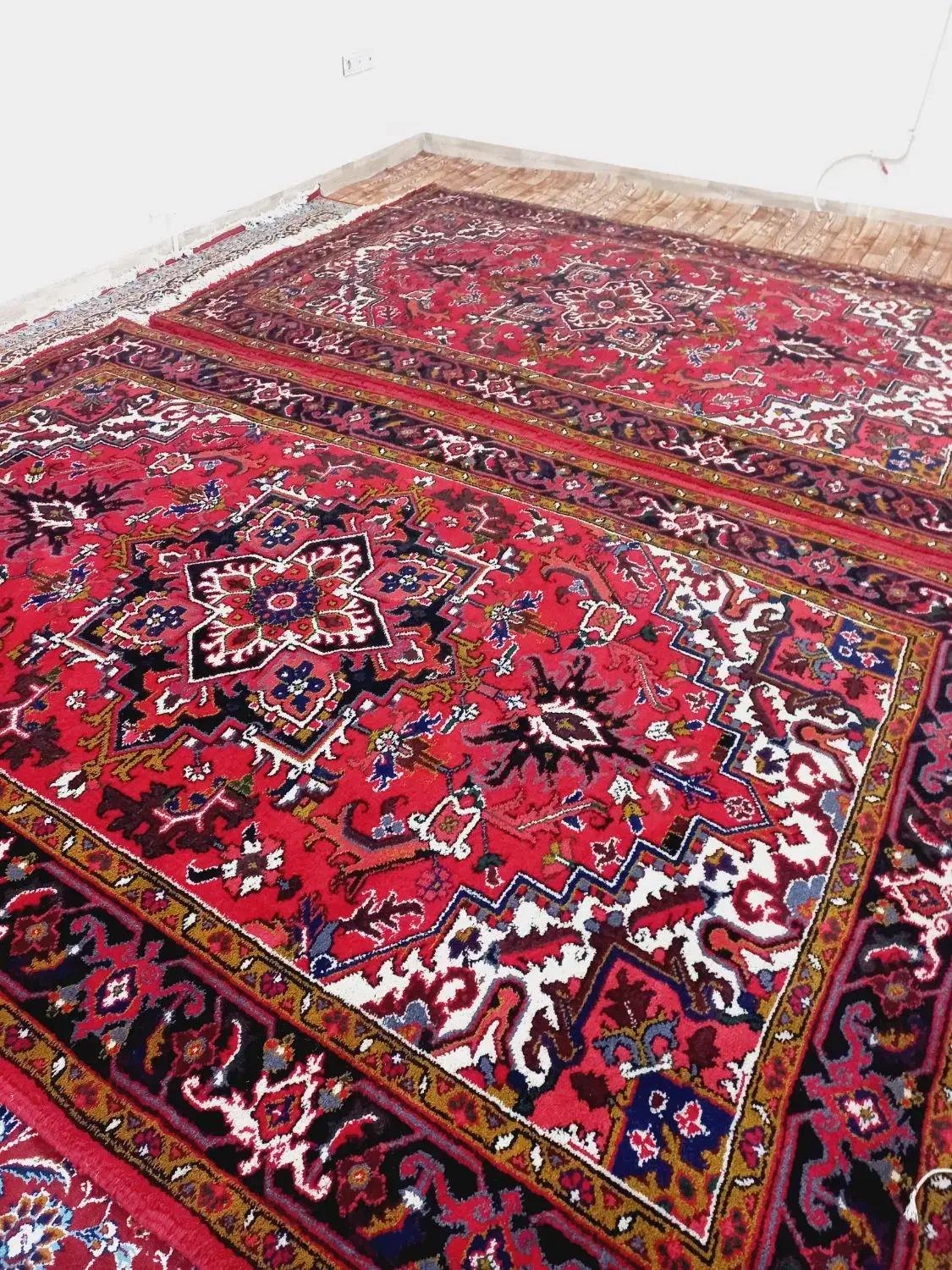 یک جفت فرش ۶ متری دستبافت تازه از دار افتاده|فرش|تبریز, |دیوار