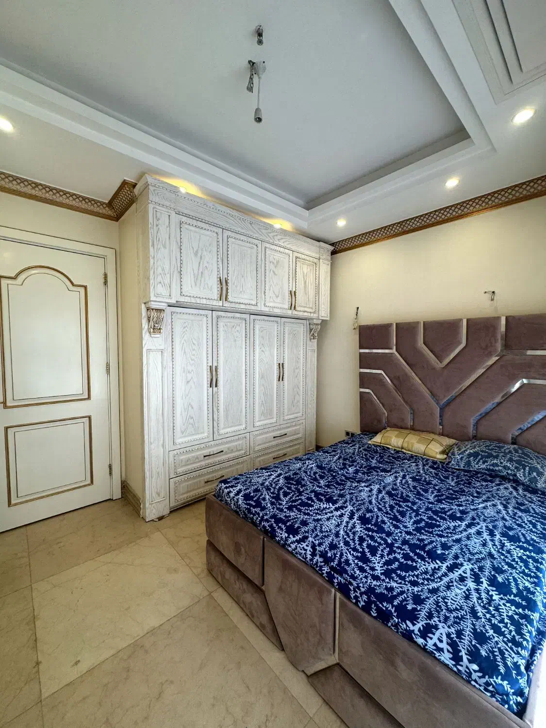 190متر ۳خ رهن کامل سعادت آباد