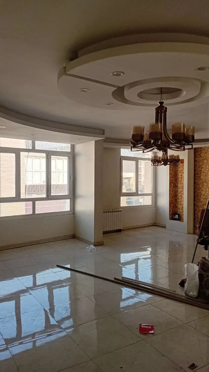 جمالزاده شمالی‌‌/‌‌‌۱۱۵متر۲خوابه/طبقه آخر