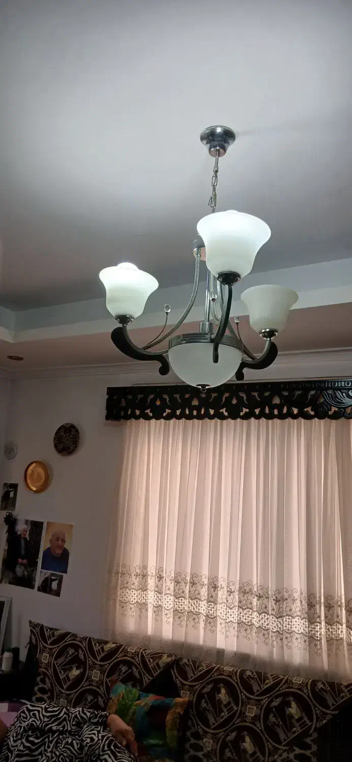 لوستر ۵ شاخه و ۳ شاخه|لوستر و چراغ آویز|رشت, چمارسرا|دیوار