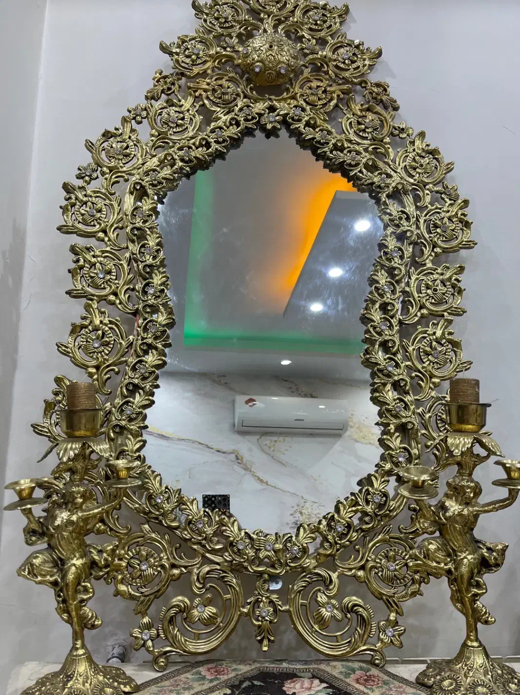 آینه وشمعدان|آینه|پردیس, فاز ۲|دیوار