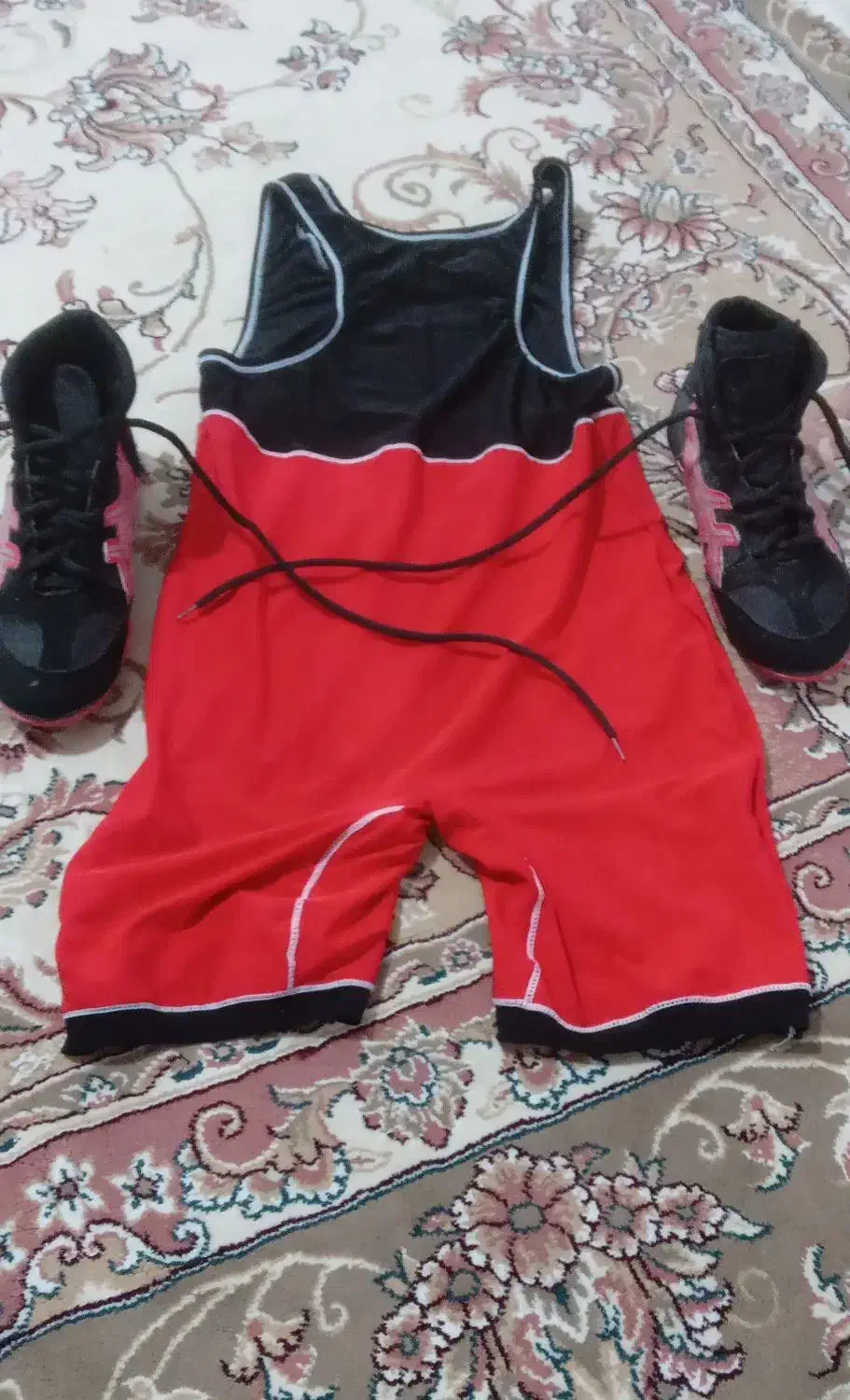 لباس کشتی وکفش|لباس|مشهد, لک لک|دیوار