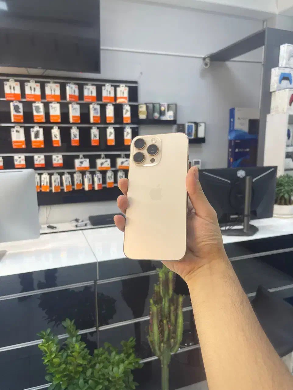 Apple 16 pro 128 gig آیفون ۱۶ پرو ۱۲۸ گیگ|موبایل|تهران, شهرک غرب|دیوار