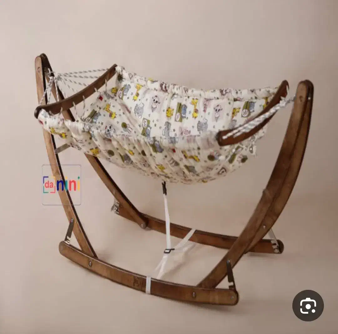 ننو پایه چوبی و حراج کامل|تخت و صندلی بچه|شیراز, تندگویان|دیوار