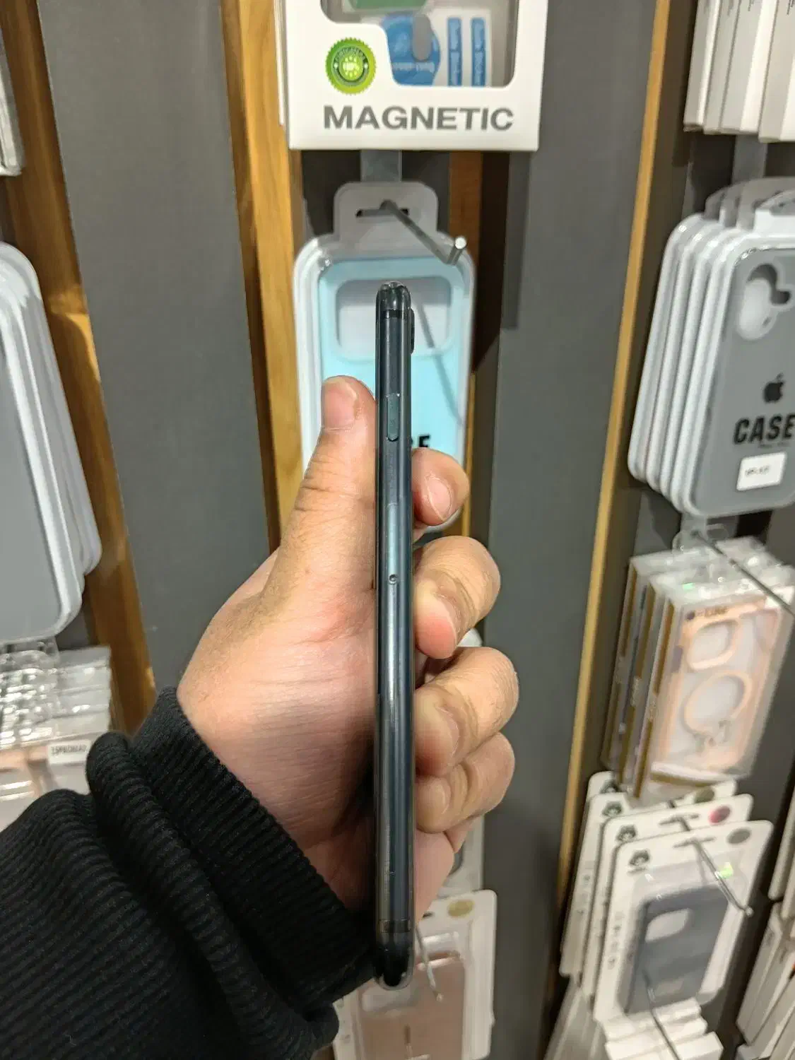 آیفون se 2020|موبایل|رشت, چله خانه|دیوار