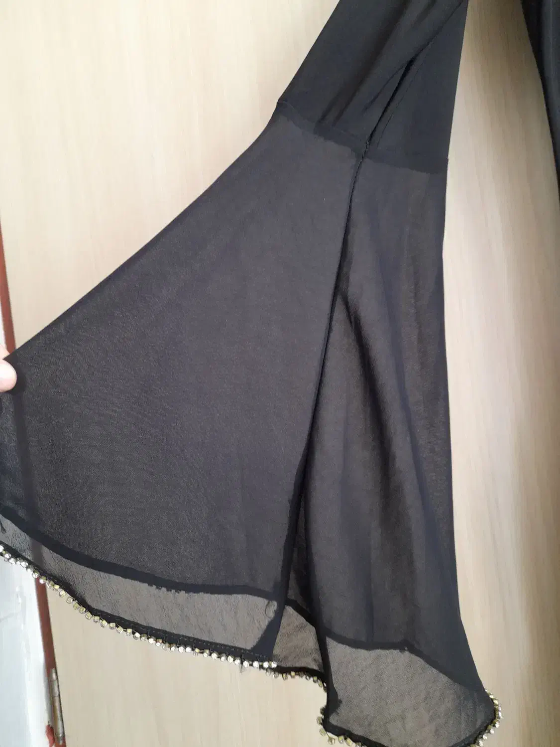 لباس مجلسی|لباس|قم, ولیعصر|دیوار