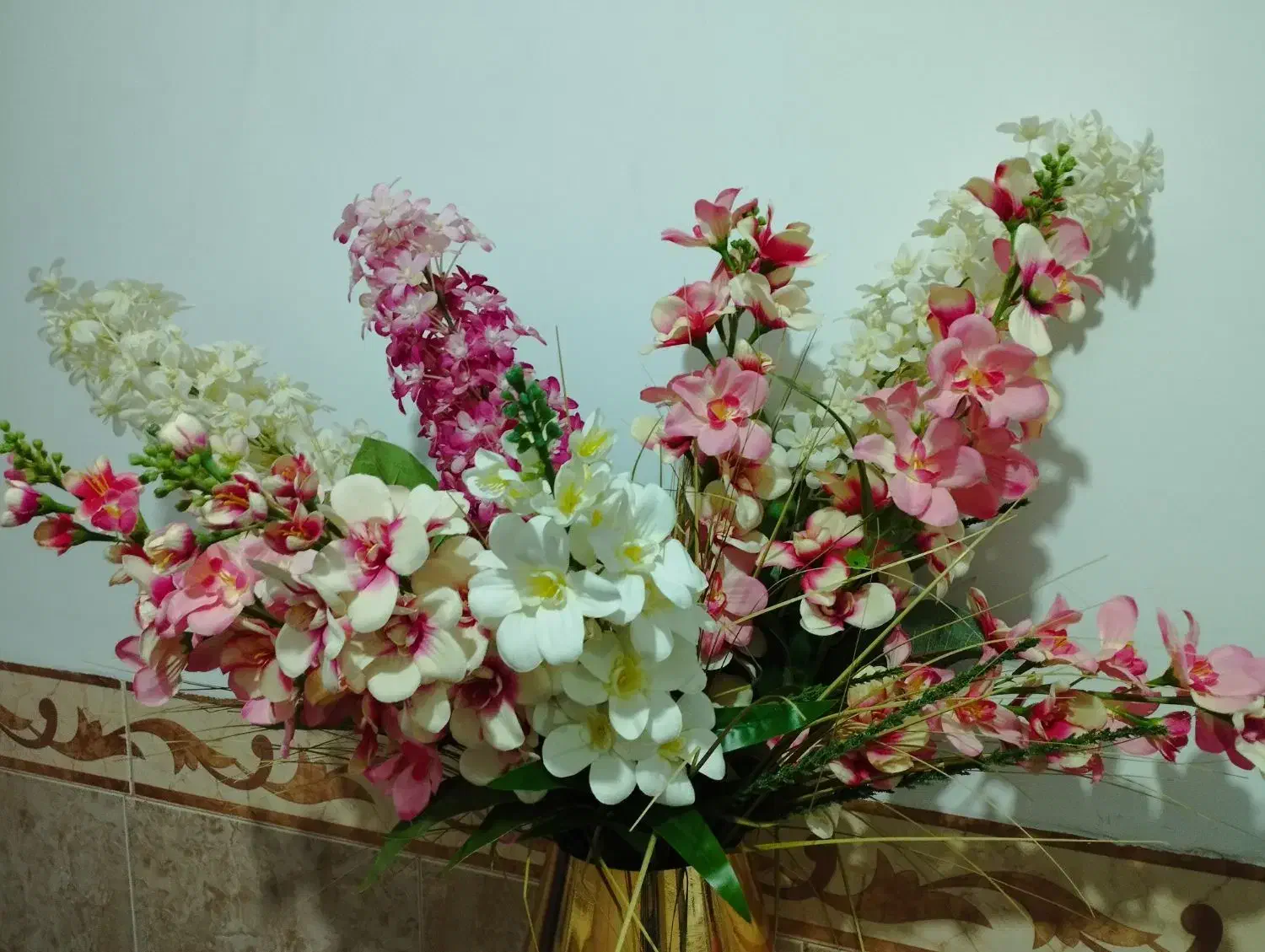 گل و گلدان|گل مصنوعی|فامنین, |دیوار