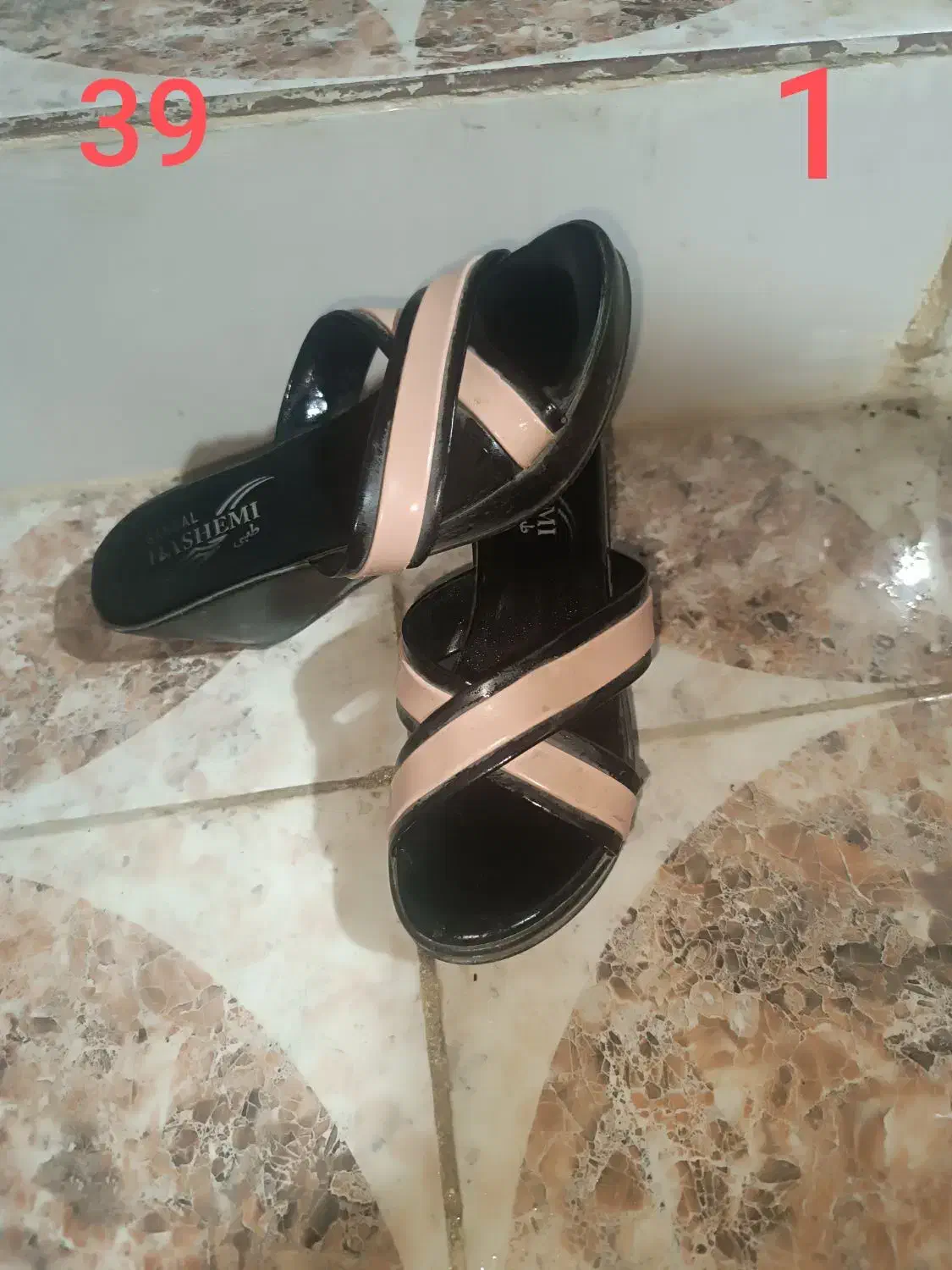 پوتین و دمپایی|کیف، کفش، کمربند|مریوان, |دیوار