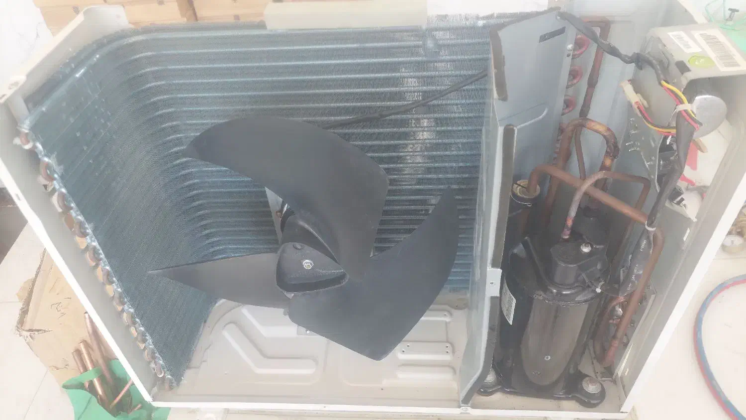 کندانسور سامسونگ ۱۲هزار|کولر گازی و فن‌کوئل|ابریشم, |دیوار