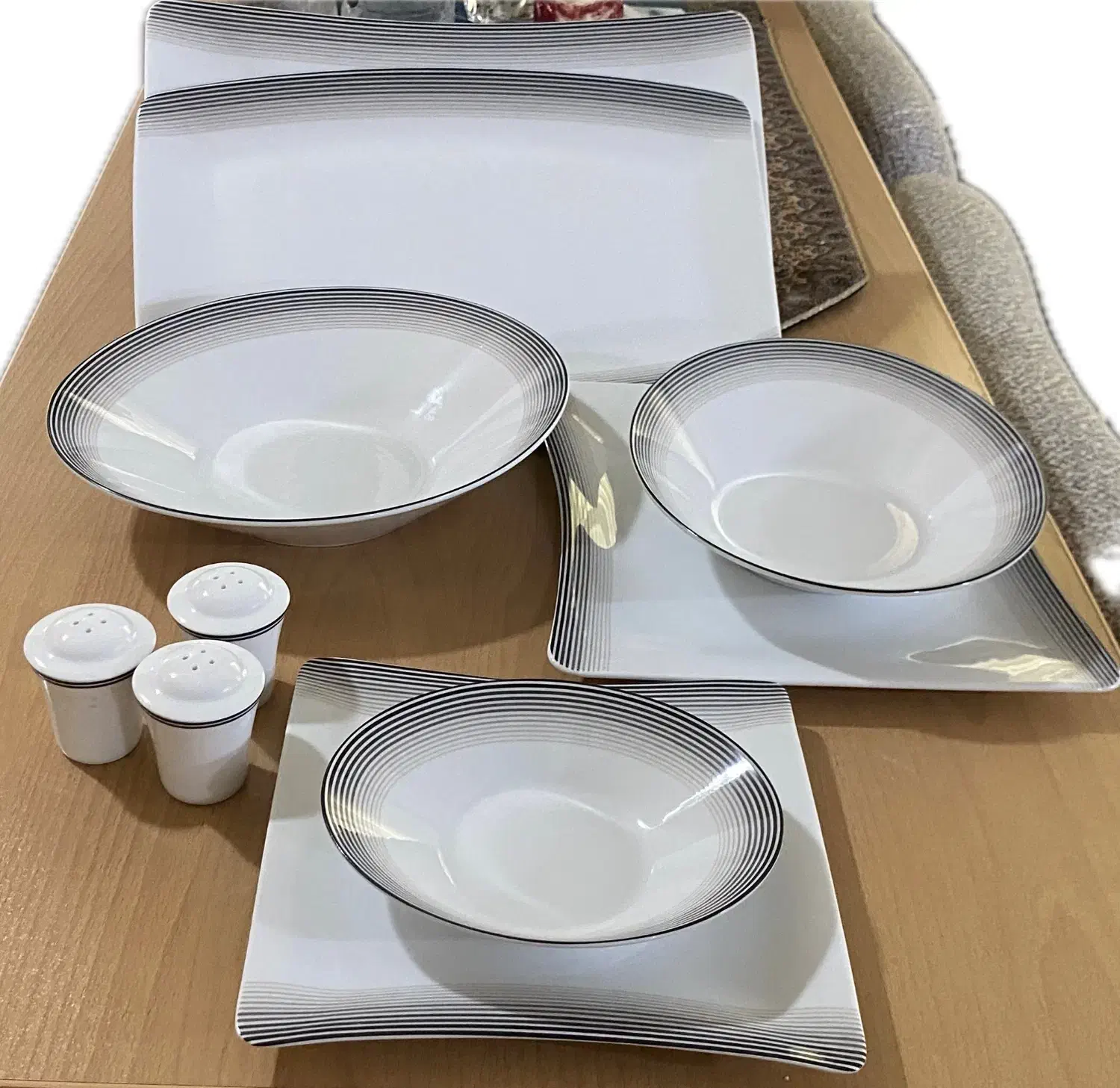 چینی زرین سرویس ۶ نفره ۳۰ پارچه|ظروف سرو و پذیرایی|کرج, عظیمیه|دیوار