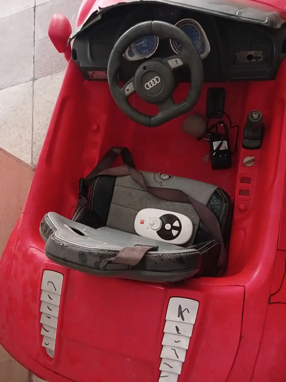 ماشین شارژی کودک|اسباب‌‌بازی|تهران, شهرک فرهنگیان|دیوار