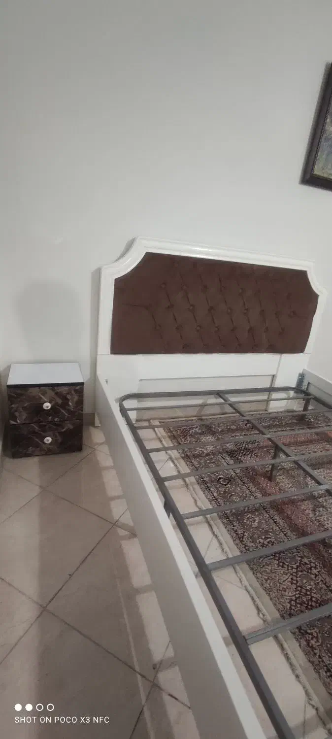 تخت خواب دو نفره تمیز|تخت و سرویس خواب|تهران, زیبادشت|دیوار