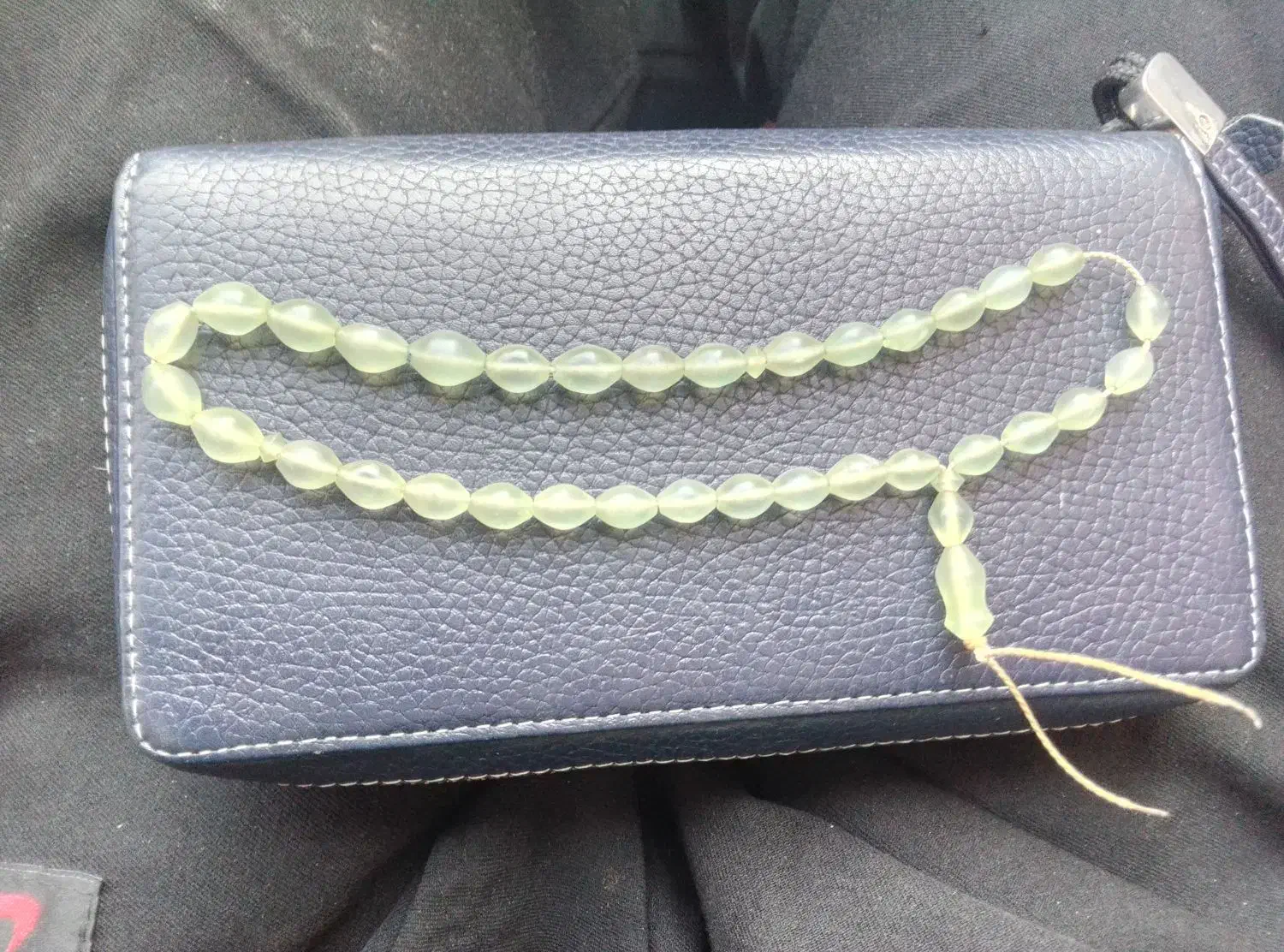 تسبیح شاه مقصود|کلکسیون اشیاء عتیقه|کوهدشت, |دیوار