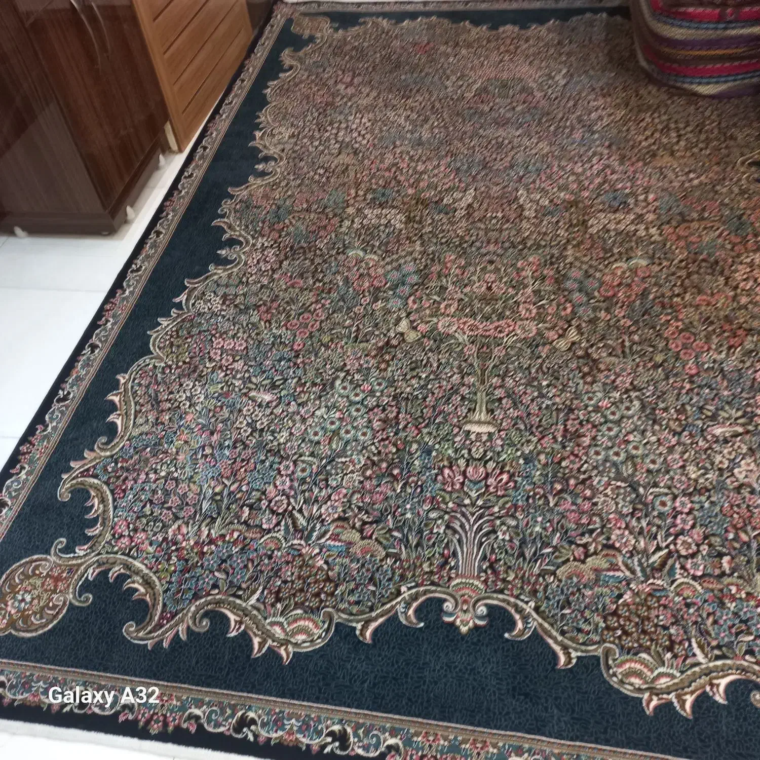 ۹ متری ۷۰۰ شانه|فرش|اراک, |دیوار