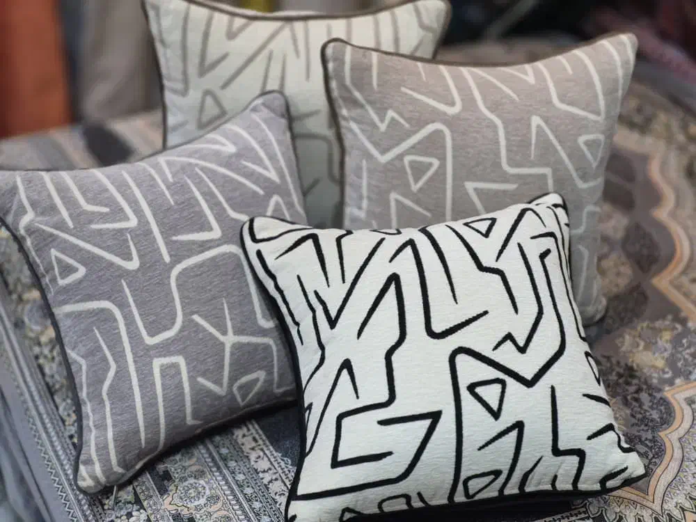 کوسن مبلی|مبلمان خانگی و میز عسلی|اصفهان, علی قلی آقا|دیوار