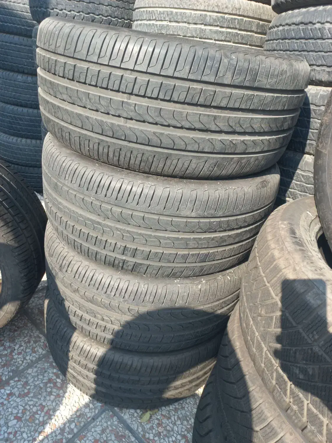 لاستیک ۲۷۵/۳۵r22 مارک پیرلی|قطعات یدکی و لوازم جانبی|چهاردانگه (تهران), |دیوار