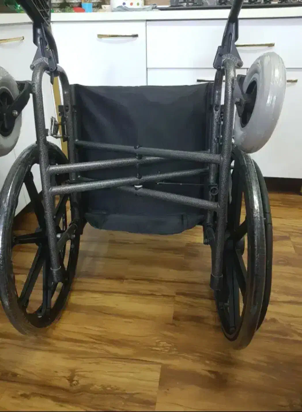 ویلچر اورتوپدی بادی|آرایشی، بهداشتی، درمانی|مشهد, سیلو|دیوار