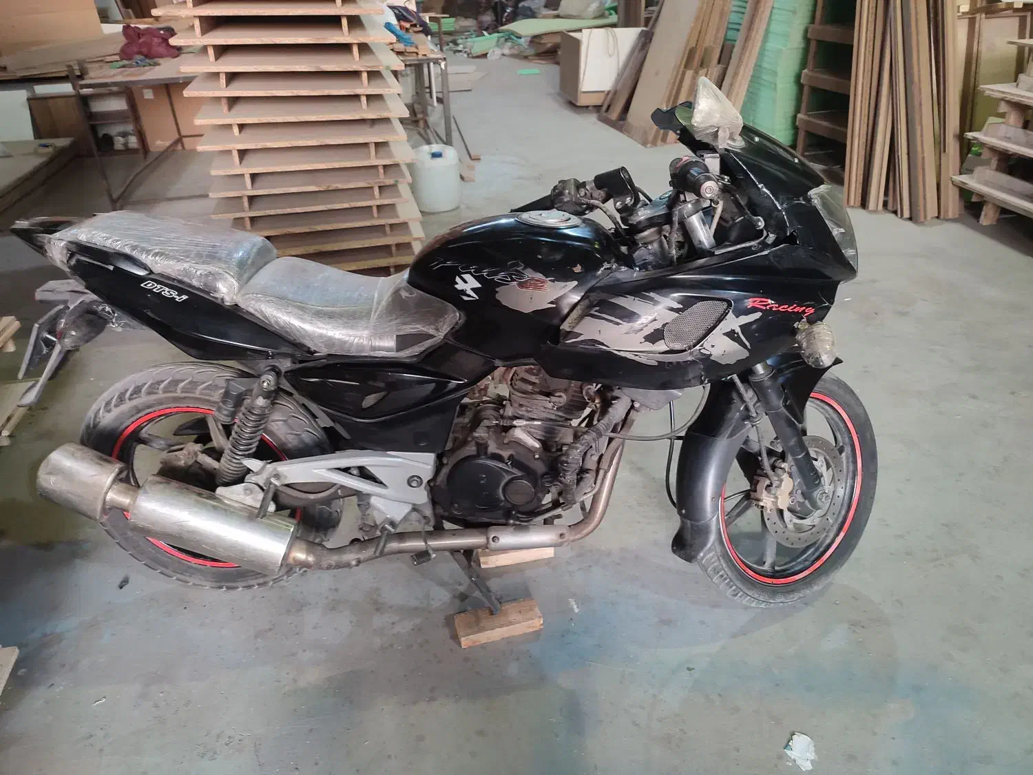 پالس ۲۲۰|موتورسیکلت|تهران, شهرک ولیعصر شمالی|دیوار