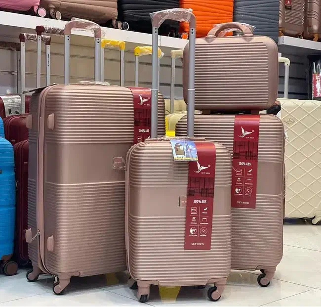 چمدان لوکس جهیزیه عروس چمدونKASAکیف ساک جهاز داماد|کیف، کفش، کمربند|اصفهان, شهشهان|دیوار