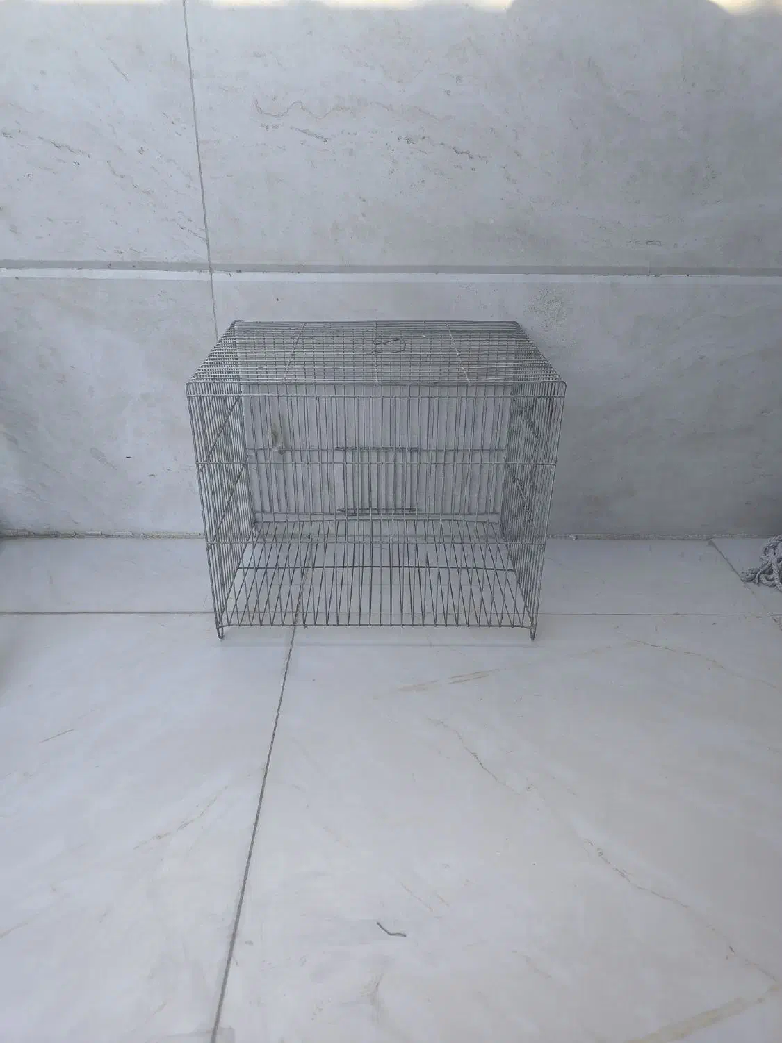 قفس پرنده سایز۳۷ در ۳۰ سانت وعرض کنارش۲۷سانت|لوازم جانبی حیوانات|گلپایگان, |دیوار
