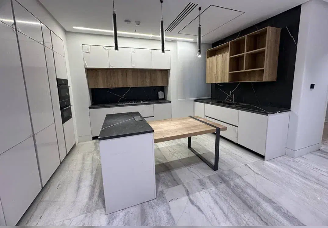 ۲۱۰متر ۳خواب شمال کاخ نئوکلاسیک فول مشاعات۳پارکینگ