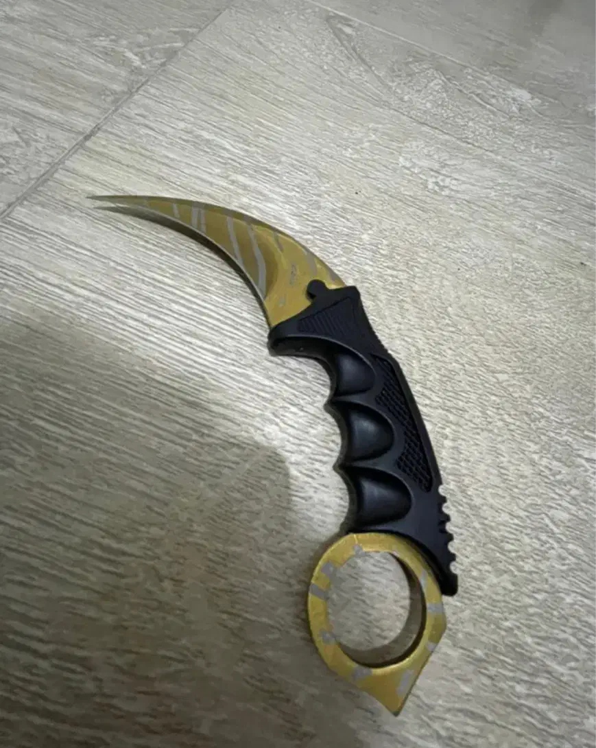 چاقو کارامبیت|کوهنوردی و کمپینگ|آستارا, |دیوار